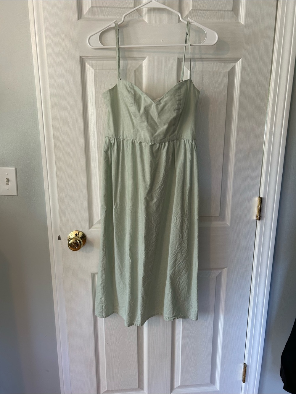 Women's Sage Green Spaghetti Strap Midi Dress